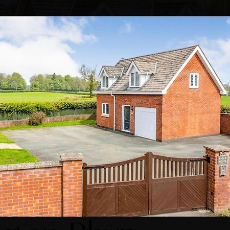 The Little House, Oswestry Apartamento Chirk Exterior foto